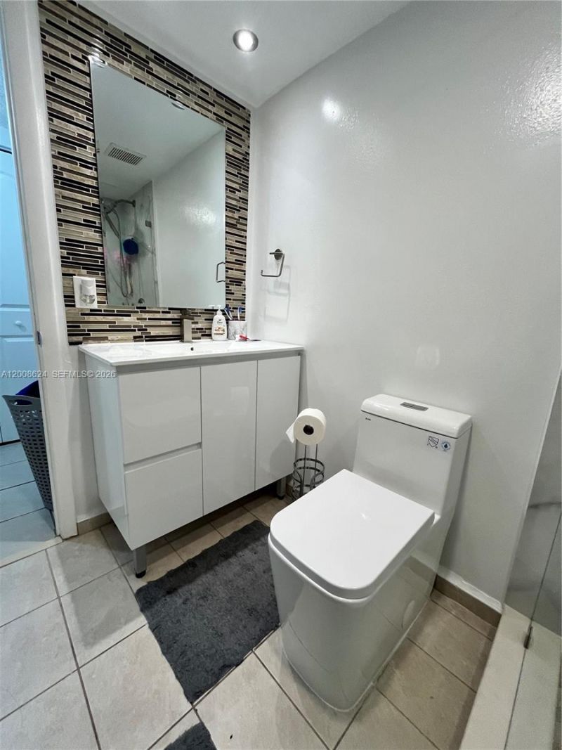 5580 W 26th Ct , Unit 204, Hialeah, FL 33016 Photo