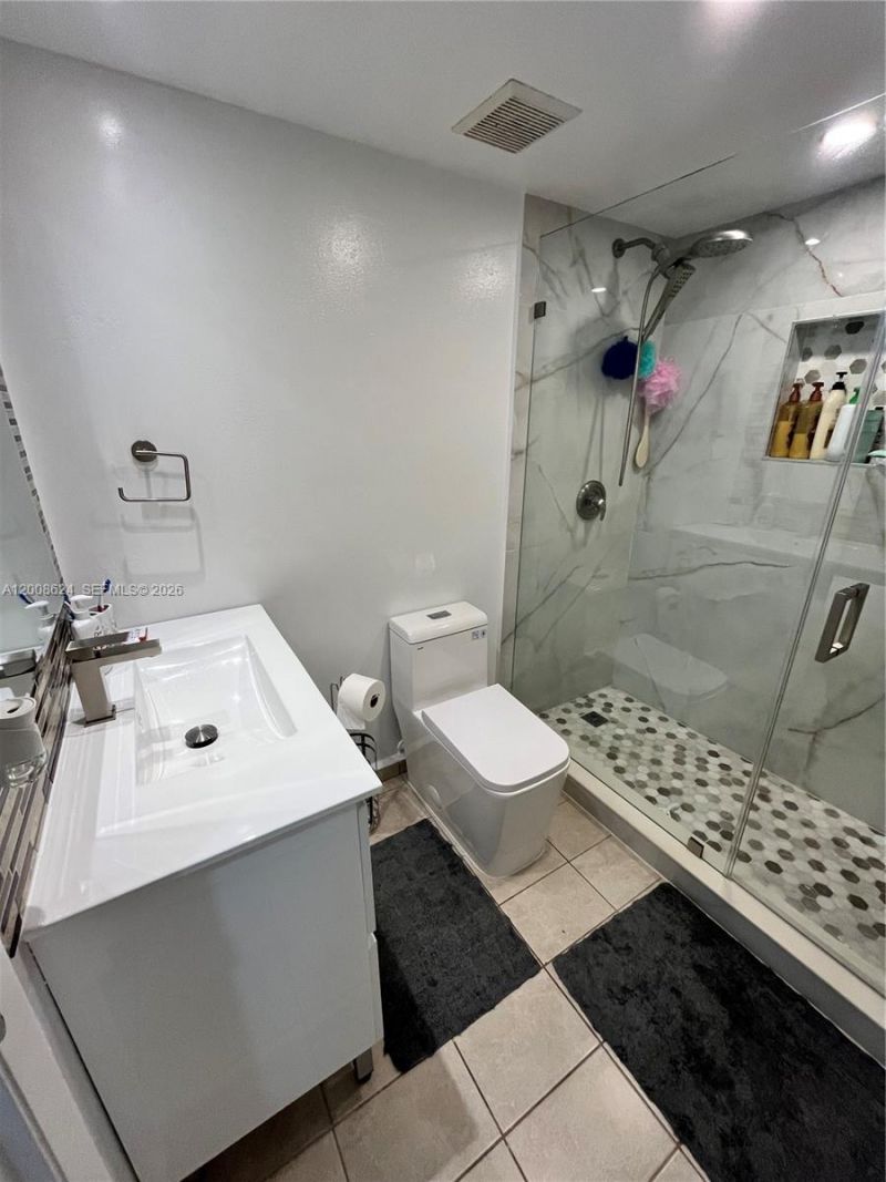 5580 W 26th Ct , Unit 204, Hialeah, FL 33016 Photo