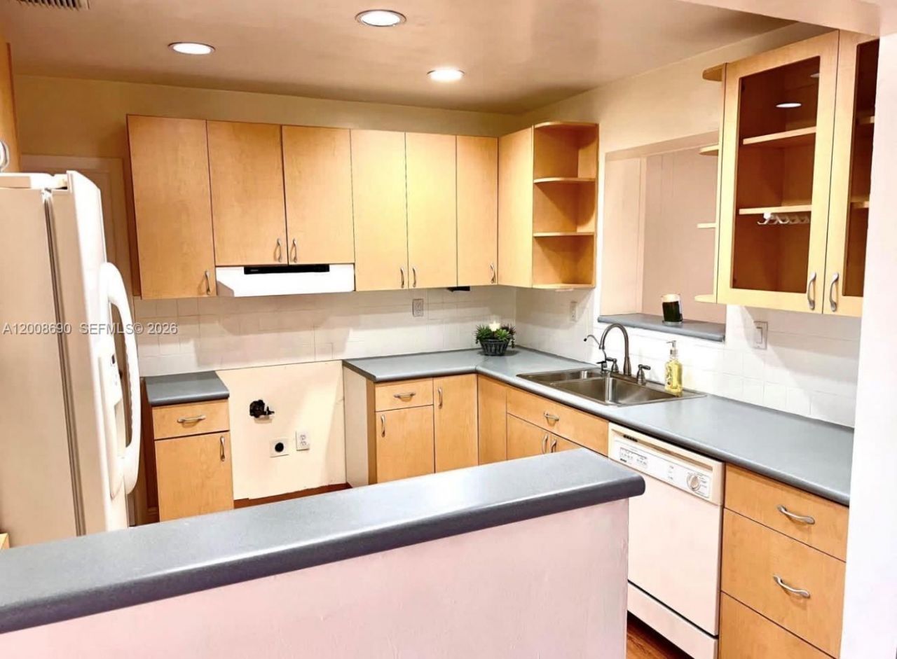 Please Call For Address, Miami, FL 33173 Photo