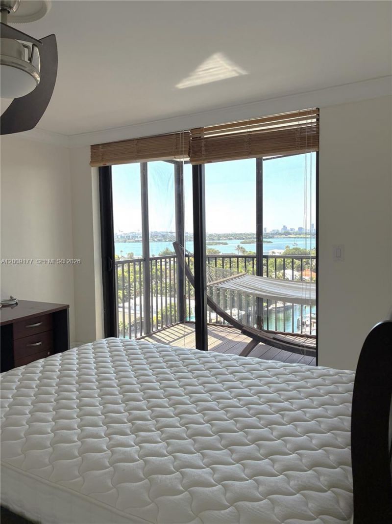 2500 NE 135th St , Unit C1011, North Miami, FL 33181 Photo