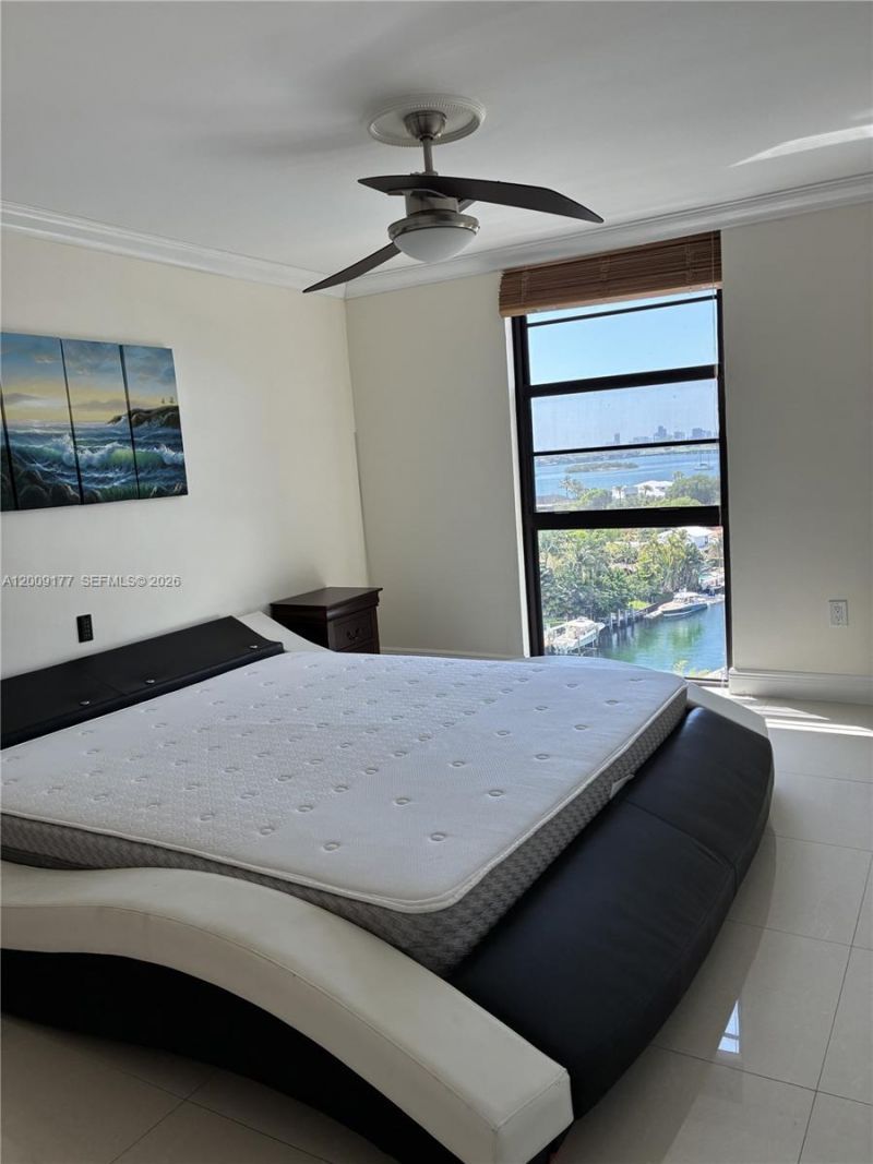 2500 NE 135th St , Unit C1011, North Miami, FL 33181 Photo