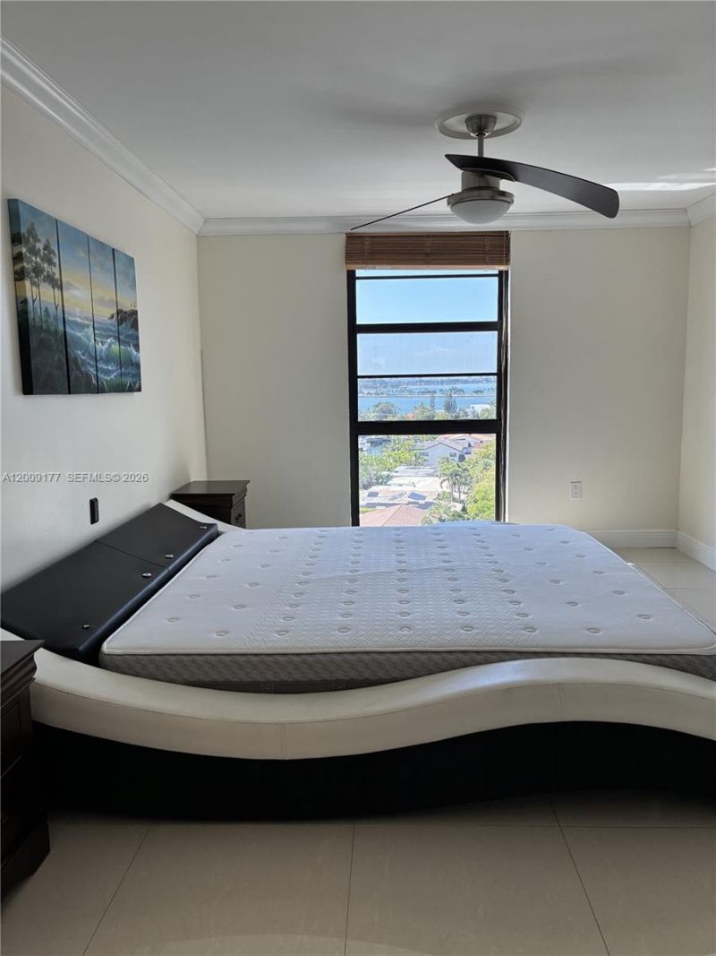 2500 NE 135th St , Unit C1011, North Miami, FL 33181 Photo