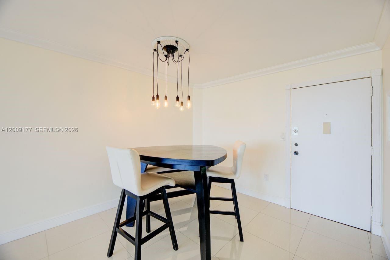 2500 NE 135th St , Unit C1011, North Miami, FL 33181 Photo