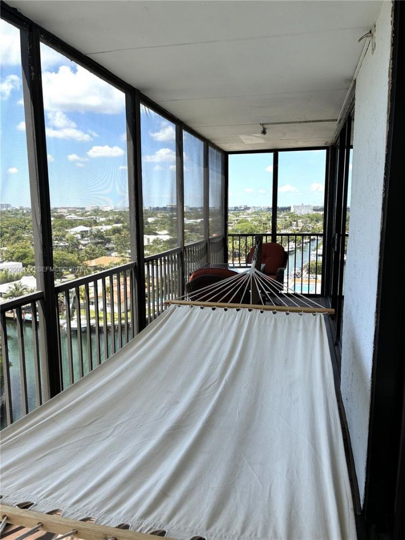 2500 NE 135th St , Unit C1011, North Miami, FL 33181 Photo