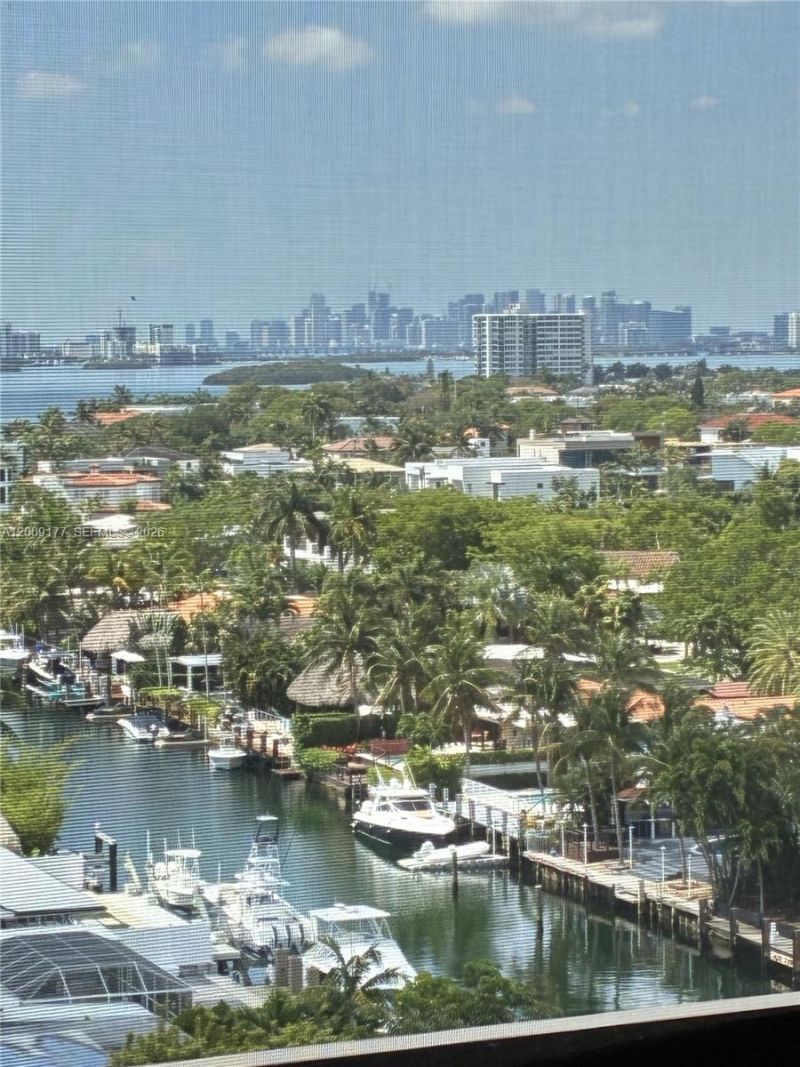 2500 NE 135th St , Unit C1011, North Miami, FL 33181 Photo