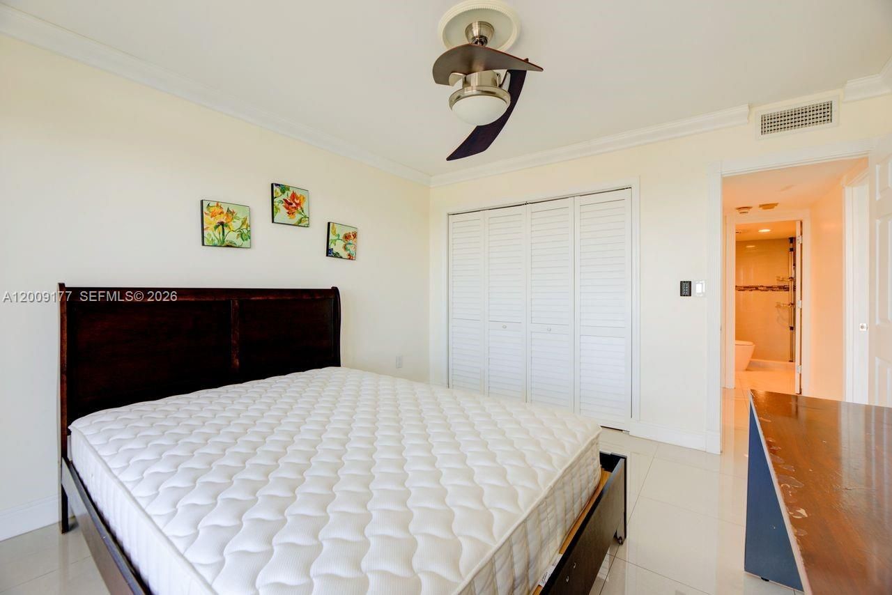 2500 NE 135th St , Unit C1011, North Miami, FL 33181 Photo