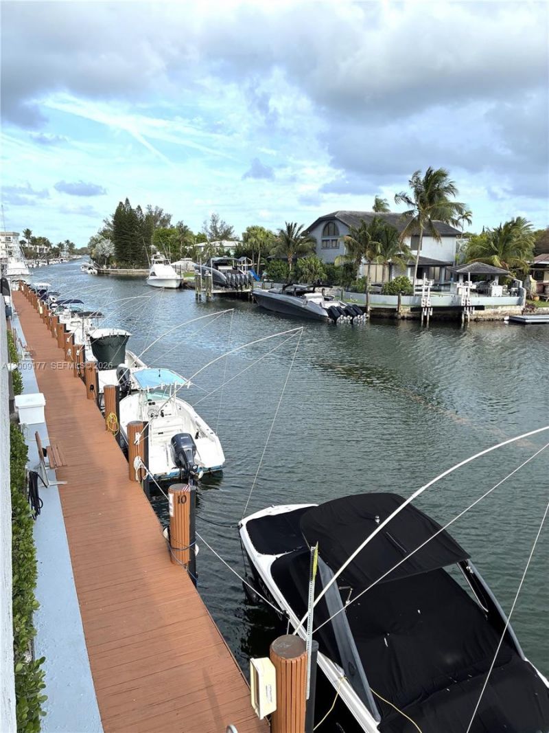 2500 NE 135th St , Unit C1011, North Miami, FL 33181 Photo