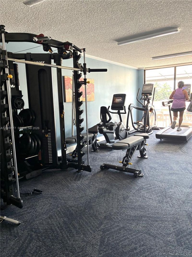 2500 NE 135th St , Unit C1011, North Miami, FL 33181 Photo