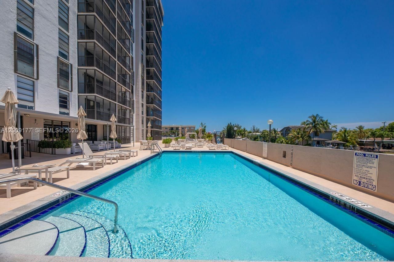 2500 NE 135th St , Unit C1011, North Miami, FL 33181 Photo