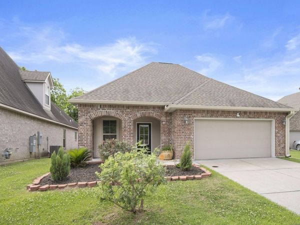 11265 Admirable Oaks Ave, Gonzales, LA 70737