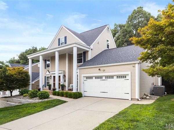 1233 Red Oak Plantation Drive, Ballwin, MO 63021