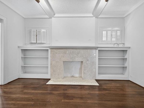 916 E Hubbard Street , Mineral Wells, TX 76067