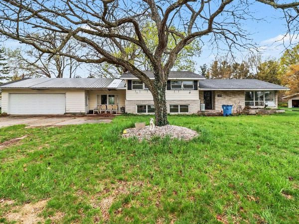 117 N Apple Street, Hart, MI 49420