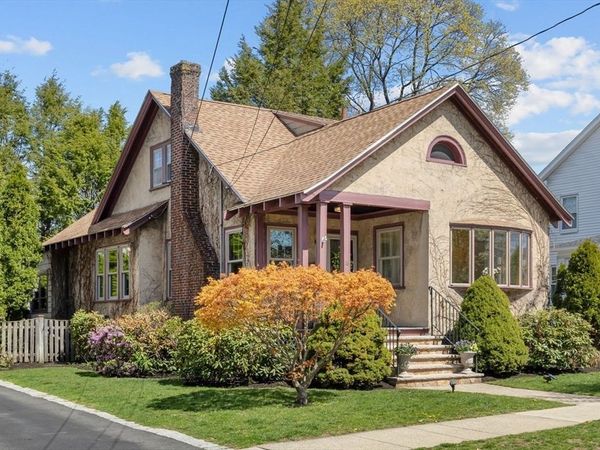 18 Glendale Ave, Melrose, MA 02176