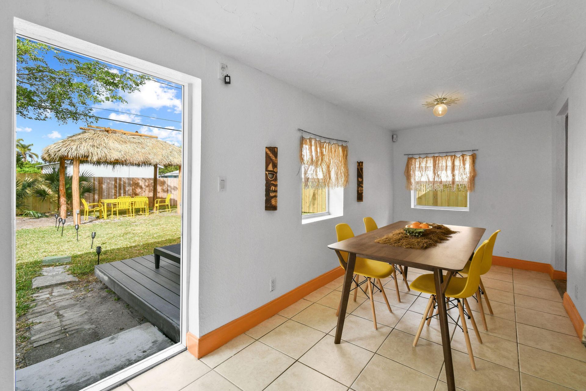943 Charles Street, West Palm Beach, FL 33401 Photo