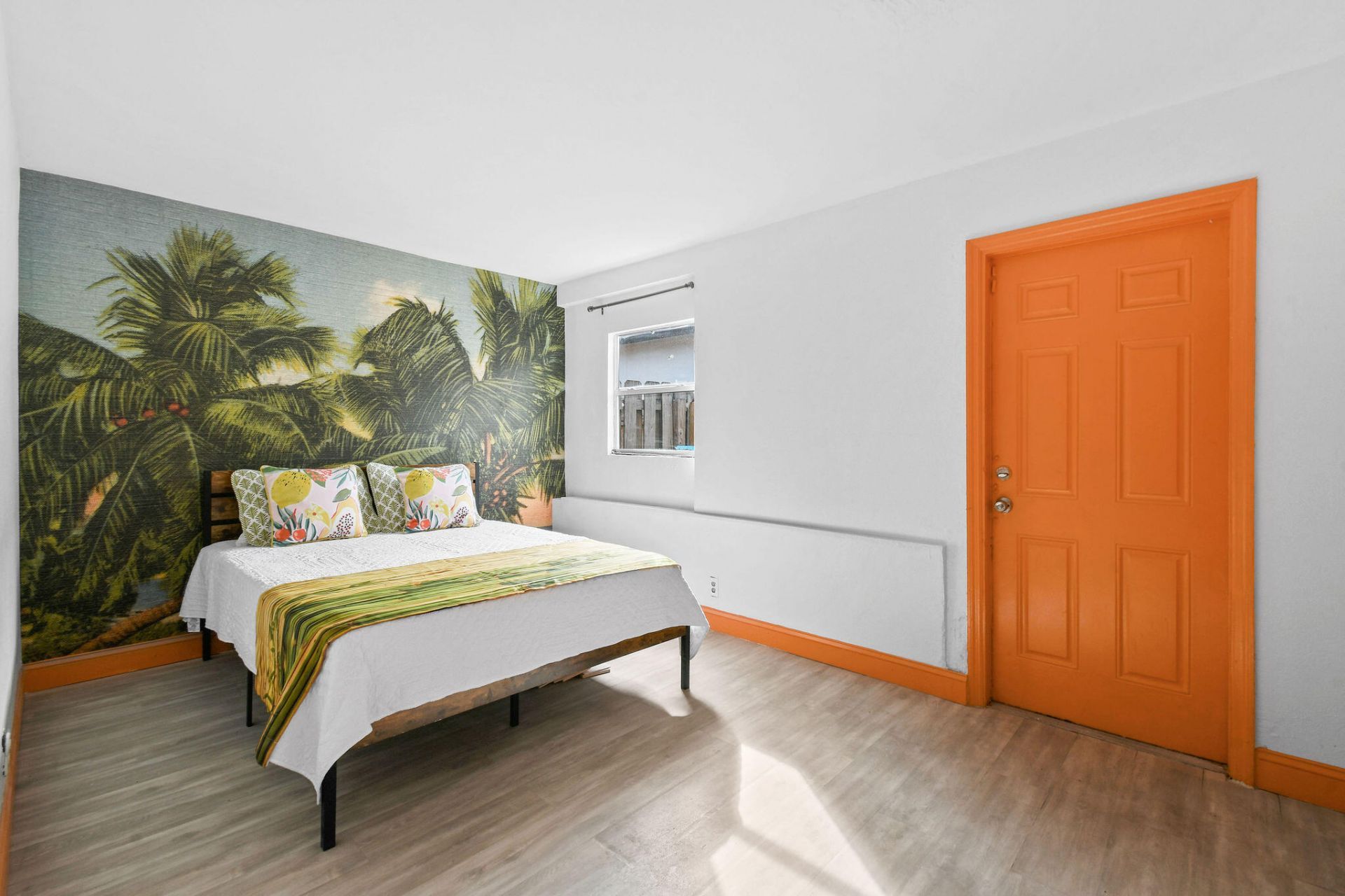 943 Charles Street, West Palm Beach, FL 33401 Photo