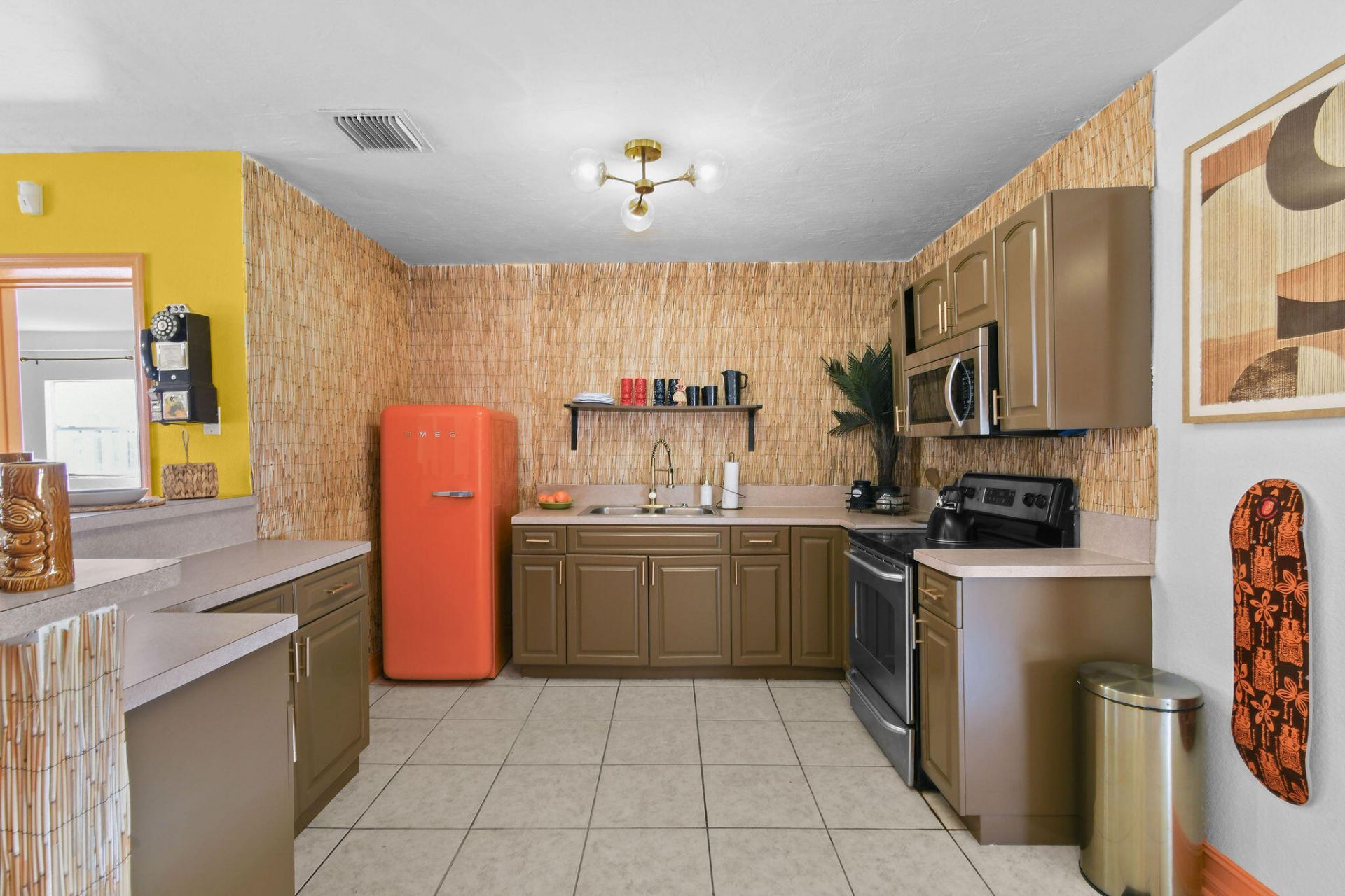 943 Charles Street, West Palm Beach, FL 33401 Photo