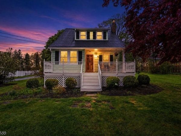 7 Shores Rd, Mendham, NJ 07869