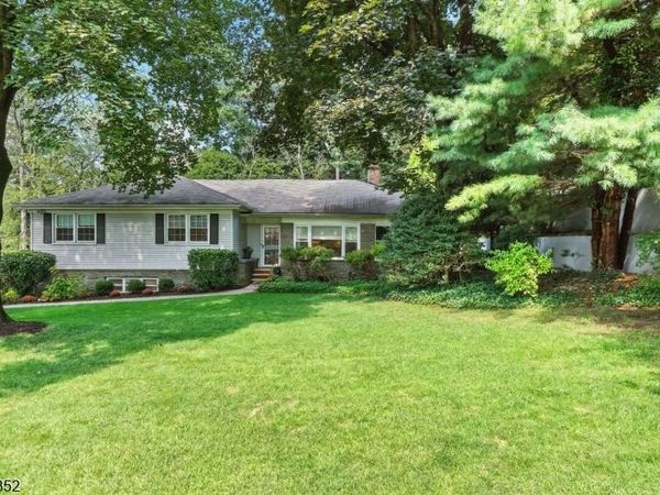 15 Catalpa Rd, Morris, NJ 07960