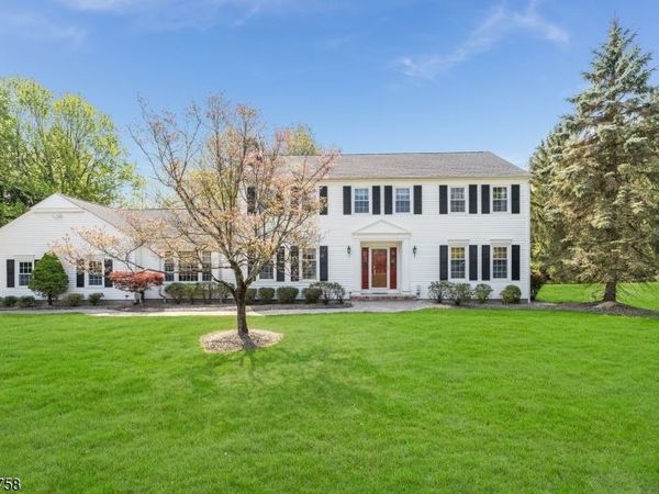6 Lakeview Ln, Union, NJ 08827