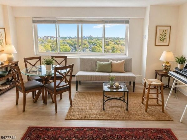 377 S Harrison Street 15D, East Orange, NJ 07018