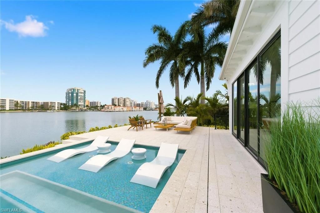 200 Bahia Pt, Naples, FL 34103 Photo