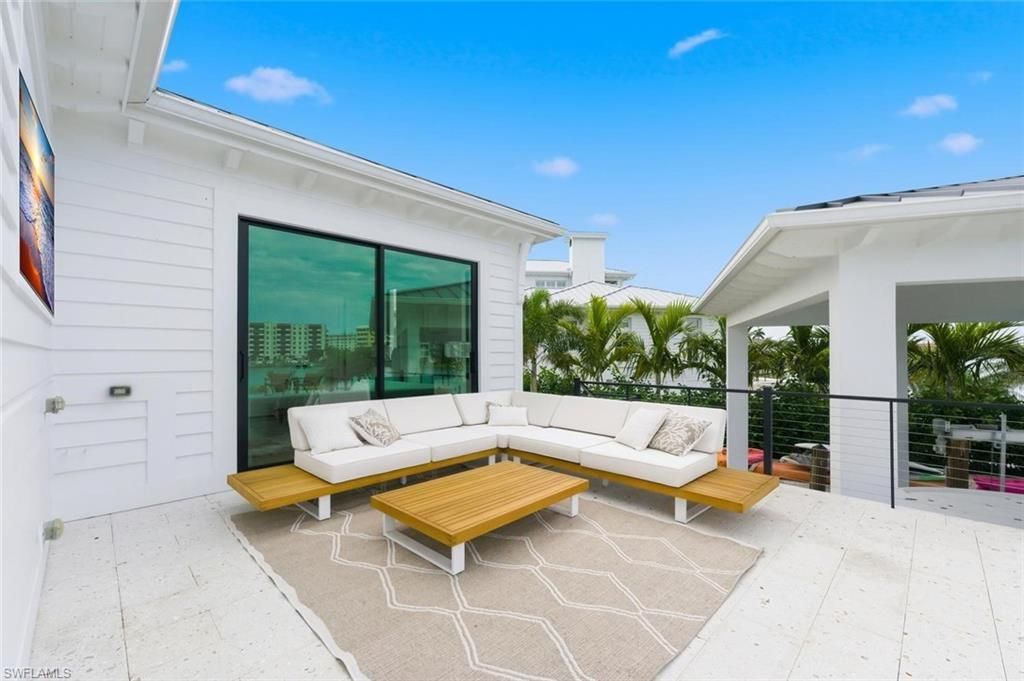 200 Bahia Pt, Naples, FL 34103 Photo