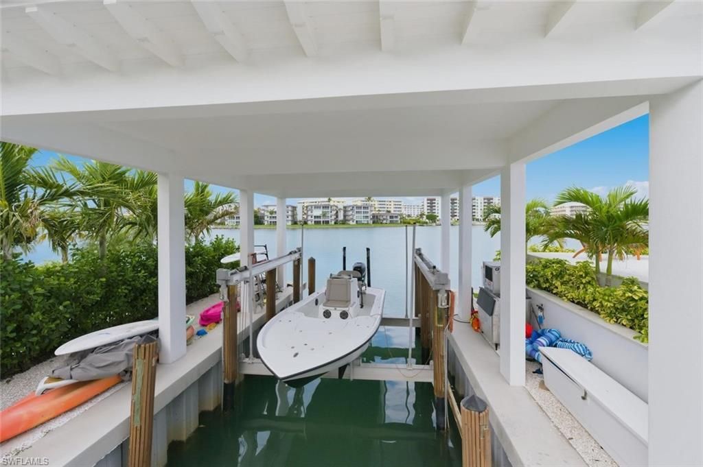 200 Bahia Pt, Naples, FL 34103 Photo