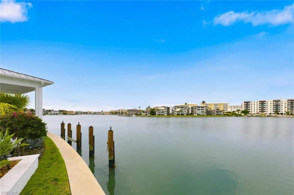 200 Bahia Pt, Naples, FL 34103 Photo