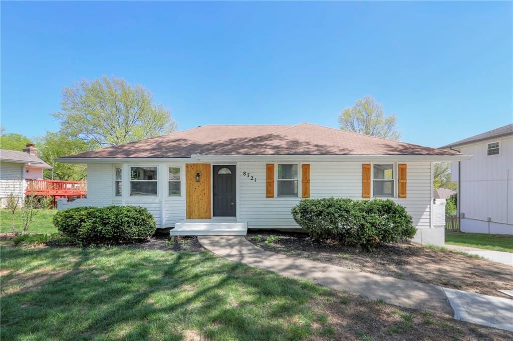 8721 N Campbell Street, Kansas City, MO 64155 Main Photo