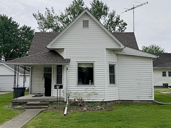 139 G St NE, Linton, IN 47441
