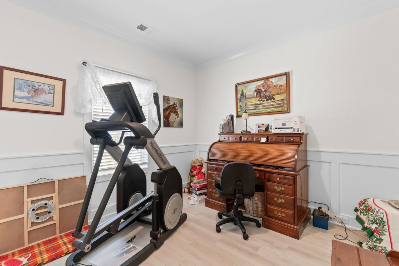 1215 Mill Banks Dr.  Photo 19