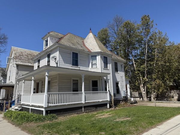 384 North Street, Burlington, VT 05401