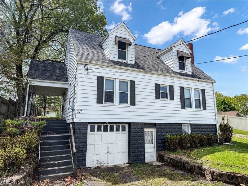 742 E Market Street, Cadiz, OH 43907 Photo 2