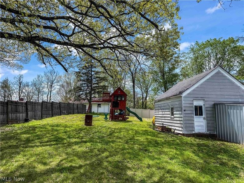 742 E Market Street, Cadiz, OH 43907 Photo 5