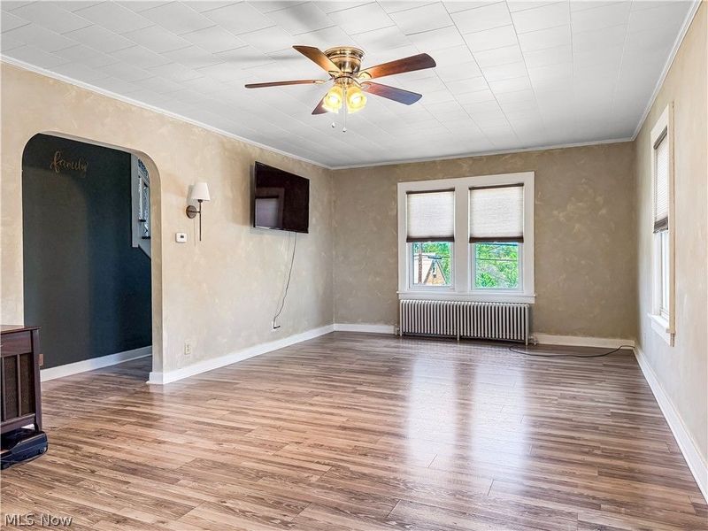 742 E Market Street, Cadiz, OH 43907 Photo 9