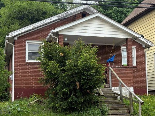 444 Wall , Wall, PA 15148