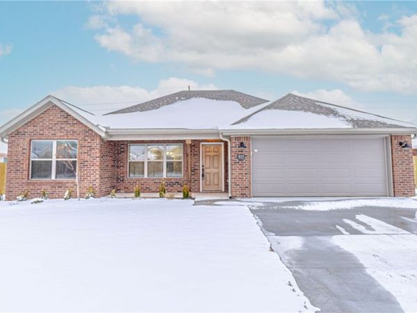 933 Hampton Street , Tontitown, AR 72762