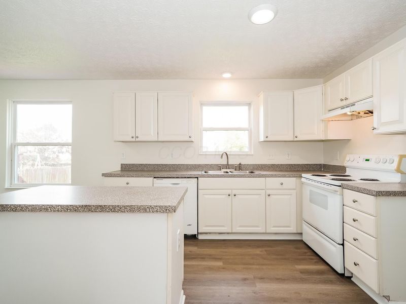 2236 Dates Street , Delaware, OH 43015 Photo 8