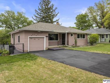 2115 S 38 Street , Omaha, NE 68105