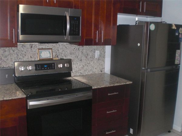 962 NW 79th Ter , Plantation, FL 33324