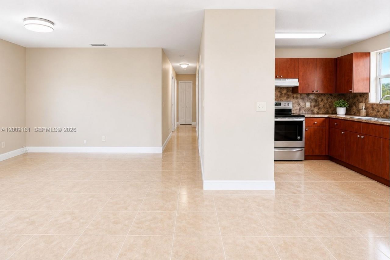 12230 SW 203rd St , Miami, FL 33177 Photo