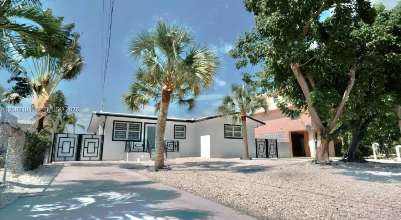 2133 Yellowtail Dr, Marathon, FL 33050 Photo