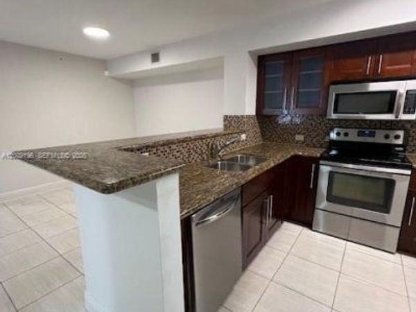 520 SW 111th Ave , Unit 101, Pembroke Pines, FL 33025