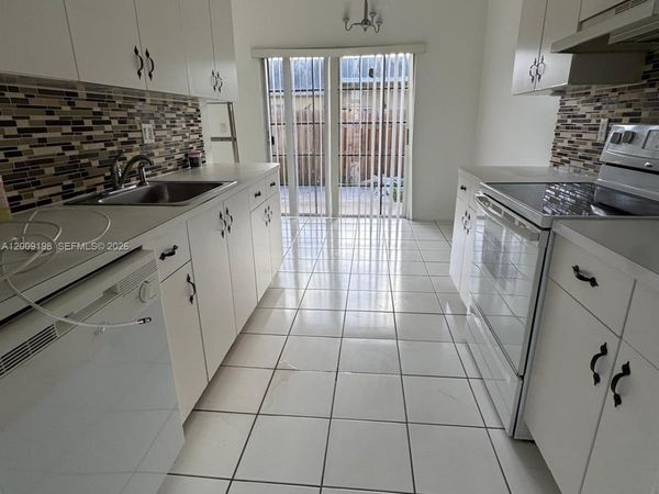 21215 NE 9th Ct , Unit 4, Miami, FL 33179