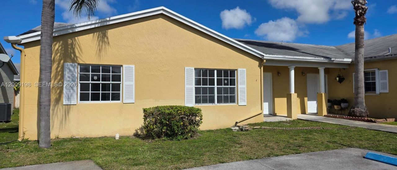 21215 NE 9th Ct , Unit 4, Miami, FL 33179 Photo