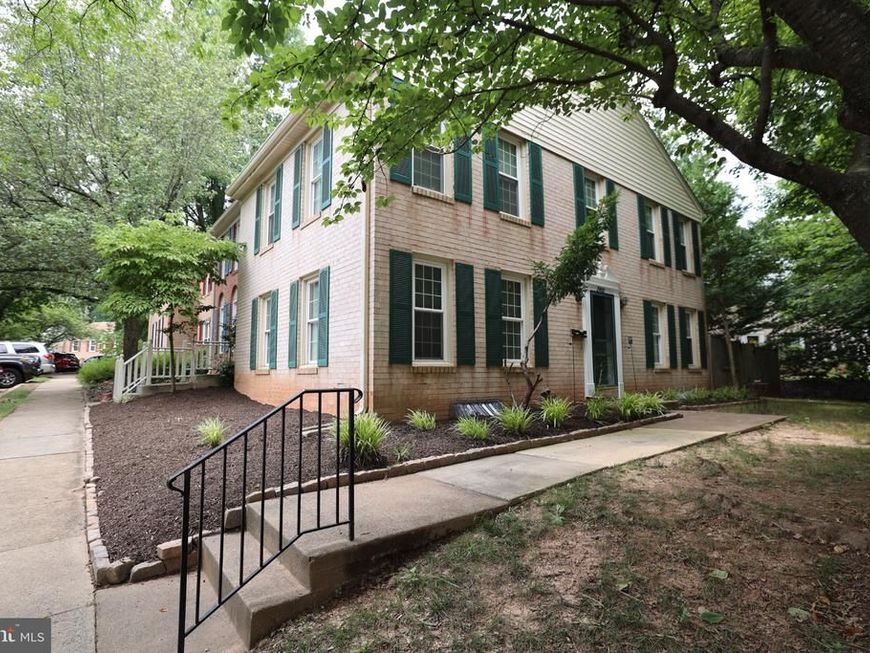 2400 Ansdel Court, Reston, VA 20191 Main Photo