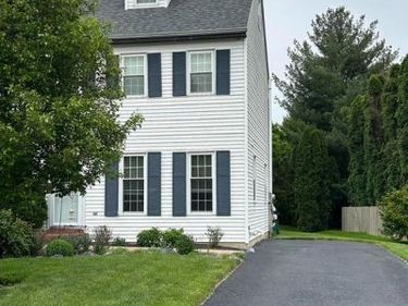 211 SPRINGVILLE ROAD, MOUNT JOY, PA 17552