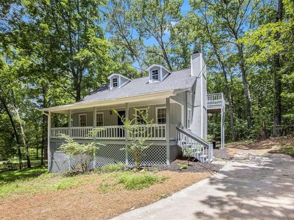 3510 Pope Road , Douglasville, GA 30135