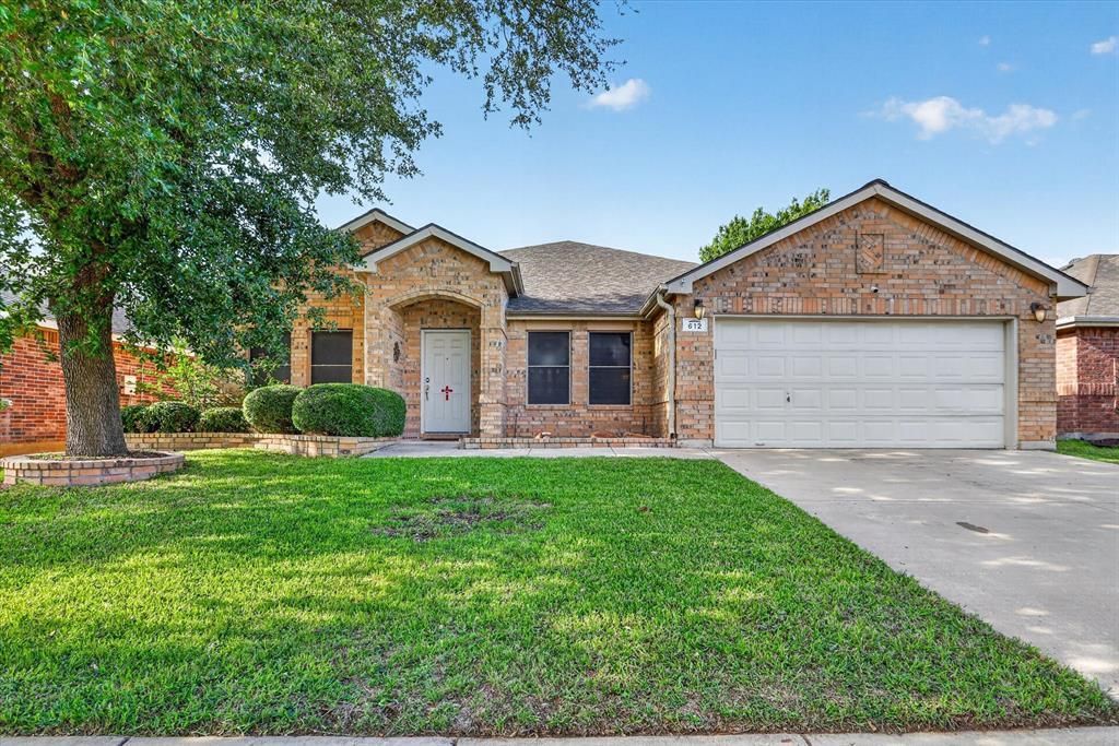 612 Cranbrook Drive, Fort Worth, TX 76131 Main Photo